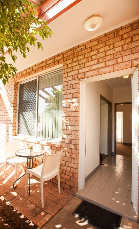 Carnarvon Central Apartments Экстерьер фото